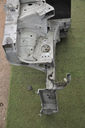 Front right quarter Nissan Rogue 14-20 white