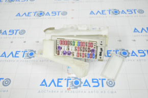 Body Control Module Toyota Prius 30 10-15 with fuse box under the dashboard