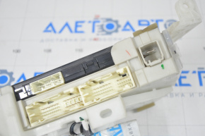 Computer multiplex network body Toyota Prius 30 10-12 with fuse box under the dashboard