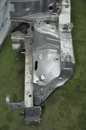 Quarter front left Nissan Rogue 14-20 silver