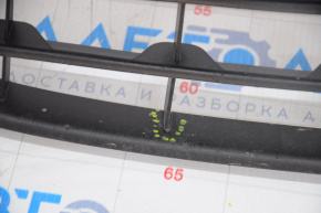 Front bumper lip Ford Focus mk3 15-18 rest structure sawed, crack in grille