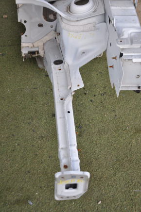 Quarter front left Jeep Cherokee KL 14-23 white with central pillar