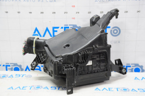Lexus RX450h 10-15 Underhood Fuse Box No Cover