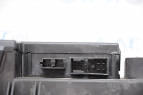 RELAY FUSE BOX Mercedes W221 cover latches broken