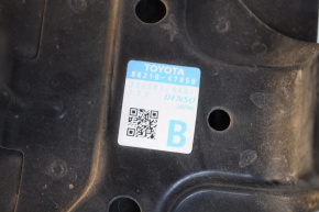 Radar cruise Toyota Prius V 12-14