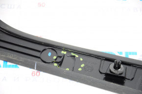 Rear left wing molding Nissan Sentra 20-24 broken fasteners