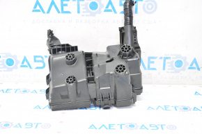 Nissan Sentra 20-25 Underhood Fuse Box