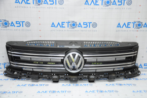 Radiator grill assembly VW Tiguan 12-18 rest with badge