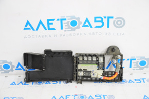 Battery distributor with terminal Chevrolet Cruze 11-16 broken fastener, scratches on cover