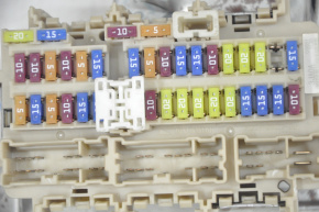 Nissan Rogue 14-16 Interior Fuse Box