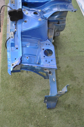 Front right quarter Nissan Sentra 20-24 blue