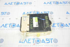 Fuse block under the dashboard complete with MPX Toyota Avalon 13-15 housing is broken