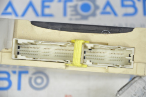 Fuse block under the dashboard complete with MPX Toyota Avalon 13-15 housing is broken