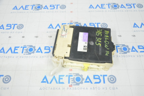 Fuse block under the dashboard complete with MPX Toyota Avalon 13-15 housing is broken