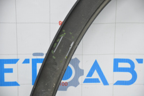 Front left wing arch trim VW Tiguan 09-18 broken fastener, rubbed