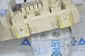 Lexus IS200 IS300 99-05 cabin fuse box broken fasteners