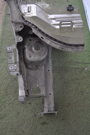 Front right quarter Ford Escape MK3 13-14 prerest olive