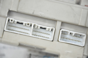 The Lexus ES 300/330 under-dash fuse box has cracks and broken fasteners.