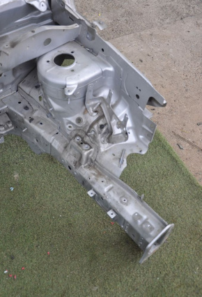 Quarter front left Jeep Patriot 11-17 white, butt