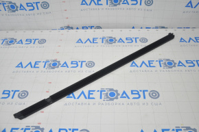 Inner glass seal for the rear right door of a VW Tiguan 18-24
