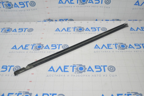 Inner glass seal for the front right door of a VW Tiguan 18-24