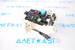 Fuse box under the dashboard Cadillac ATS 13- 2.0T
