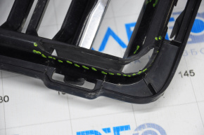 Lower grille front bumper left Chevrolet Camaro 16- SS broken fastener, no fragment