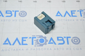 Toyota Prius 20 04-09 Windscreen Wiper Relay Crack in Housing