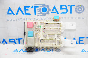 Fuse box interior Toyota Prius 20 04-09