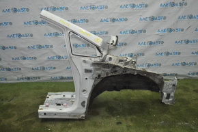 Front right quarter Toyota Prius 30 10-15 white 040