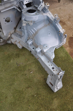 Front left quarter Toyota Prius V 12-17 blue, dented