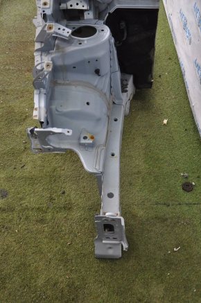 Front right quarter Toyota Prius V 12-17 blue, butt