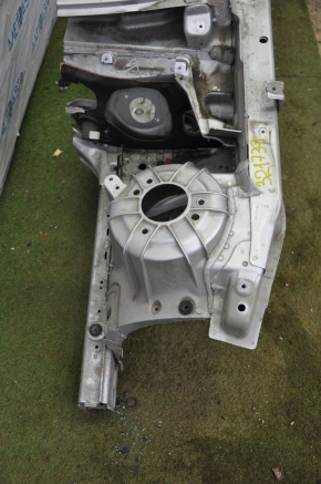 Quarter front left Chevrolet Camaro 16- coupe silver