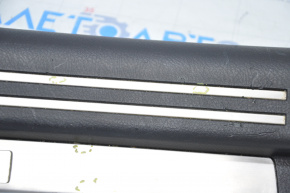 Front left threshold pad Lexus LS460 LS600h 07-17 black, scratches, bumps on chrome