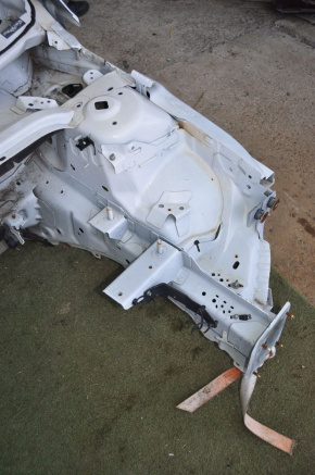 Front quarter left Ford Fusion mk5 13-20 white, with central pillar