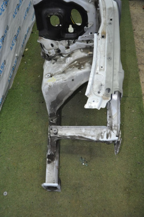 Front left quarter Audi Q7 4L 10-15 white