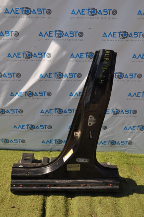 The central left body pillar of Chevrolet Malibu 13-15 is sawn off