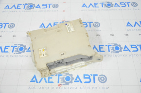 Fuse box in the dashboard right Lexus GS300 GS350 GS430 GS450h 06-11