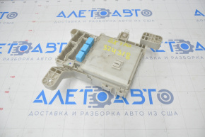 Fuse box under the dashboardLexus GX470 03-09 break