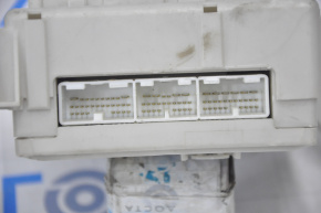 Fuse box under the dashboardLexus GX470 03-09 break
