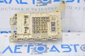 Fuse box interior right Lexus RX300 98-03