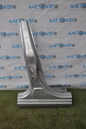 The central right body pillar of Chevrolet Cruze 11-16 is sawn off