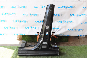 The central left body pillar of Chevrolet Malibu 16-23 is sawn off