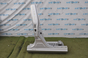The central right body pillar of Nissan Leaf 13-17 is sawed off