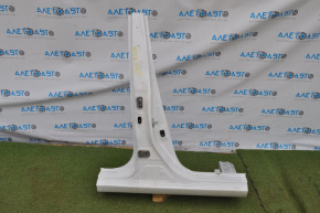 The central right body pillar of Nissan Versa Note 13-19 is sawed off