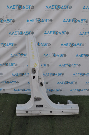 The central right body pillar of Subaru Legacy 15-19 is sawed off