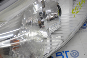 Headlight front right Toyota Sienna 11-20 bare halogen, scratches