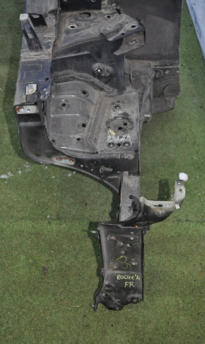 Quarter front right Nissan Rogue 14-20 black