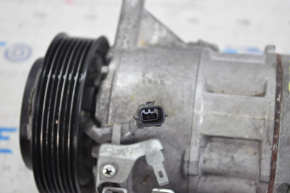 Nissan Murano z52 15-21 air conditioning compressor chip broken