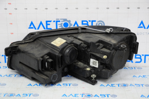Headlight front right VW Passat b8 16-19 USA bare halogen, broken crepe, sand, water damage, opened